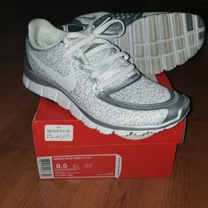 Nike women's free 5.0V4